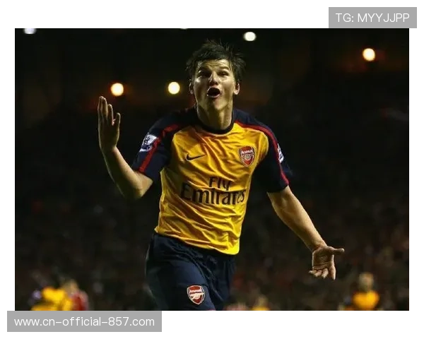 利物浦安菲尔德主场优势明显 但防线轮换存默契问题 利物浦安菲尔德主场优势明显 但防线轮换存默契问题